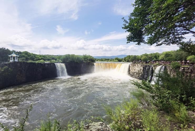 镜泊湖地下森林公园简介_镜泊湖地下森林好玩吗